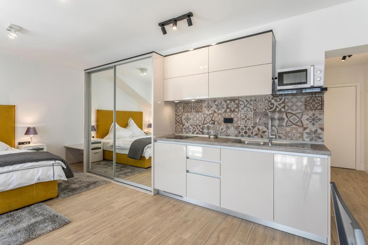 2nightstudios 4*