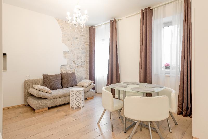Temple Luxury & 4*