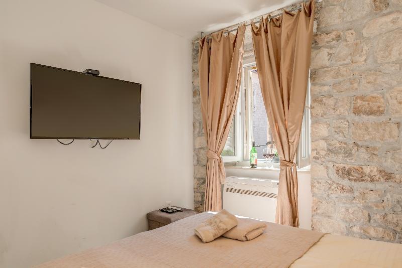 Temple Luxury & Split