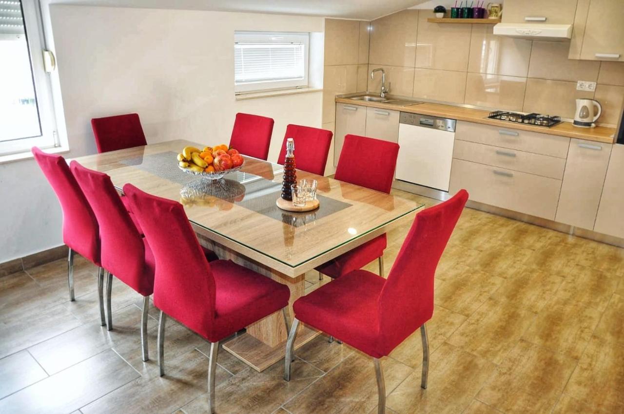 Apartment Doni