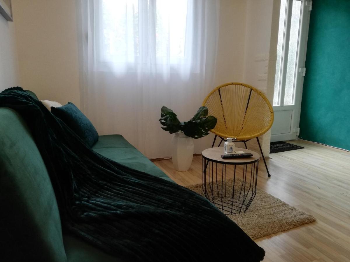 Apartment Olive Tree Split