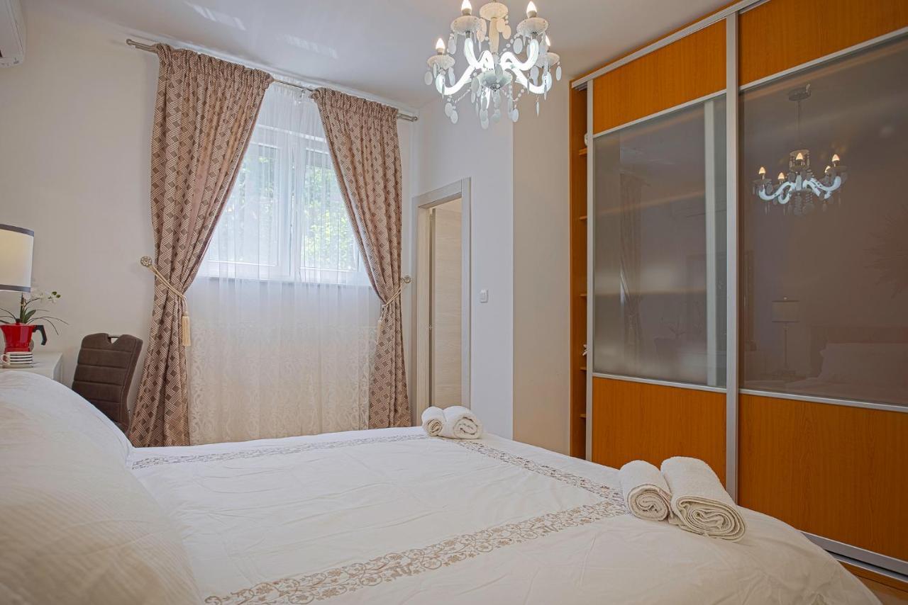 Apartment Kaleta Garden *