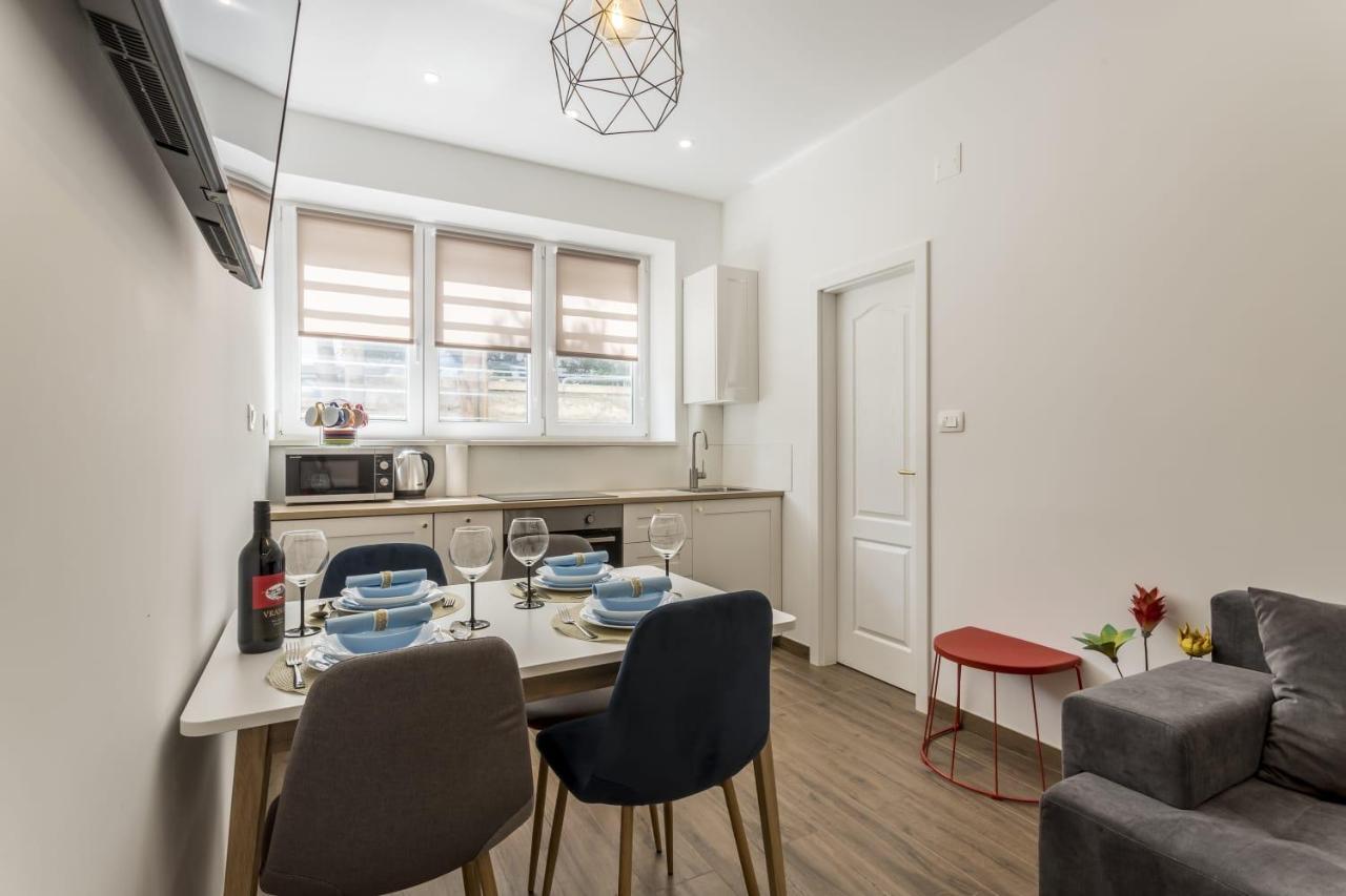 Lada Apartment *