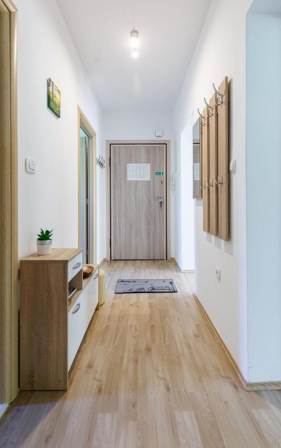Apartment Forest *