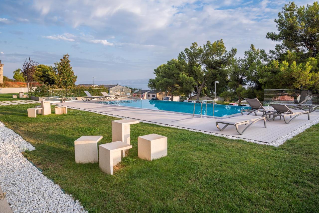 The Majestic Bel Etage Upscale With Pool Apartment
