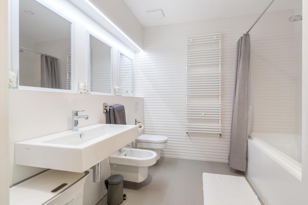 The Majestic Bel Etage Upscale With Pool Apartment Split