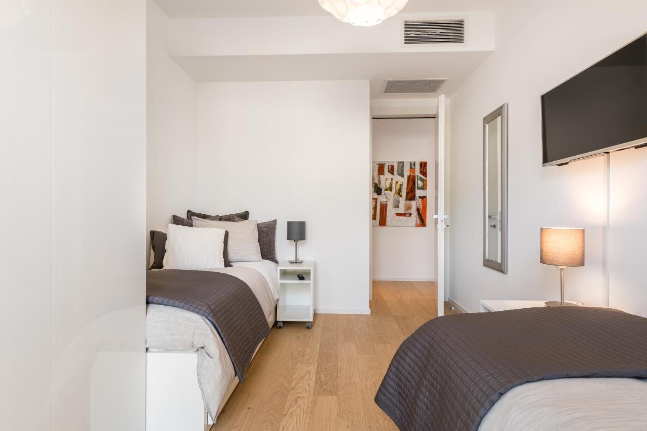 The Majestic Bel Etage Upscale With Pool Apartment Split