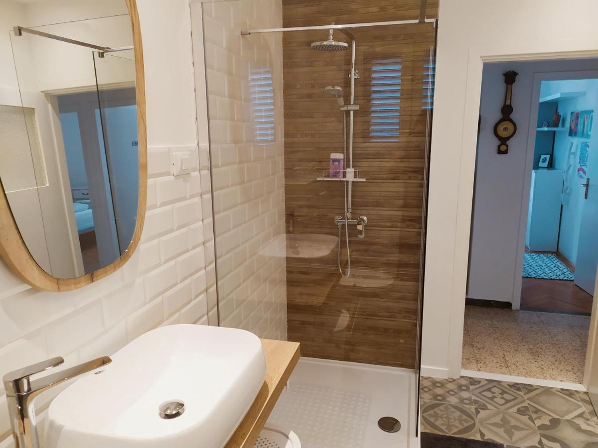I&m With Private Parking Apartment