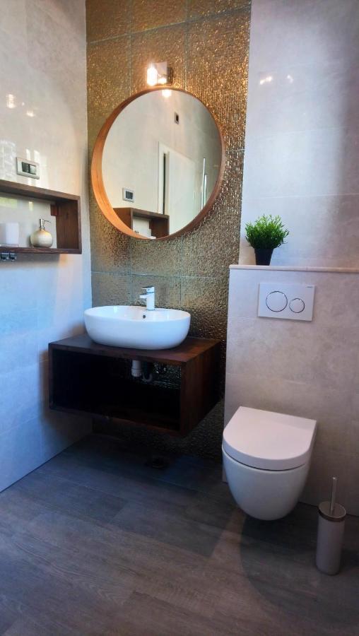 Symphony Veranda: Modern, New Apartamento Split