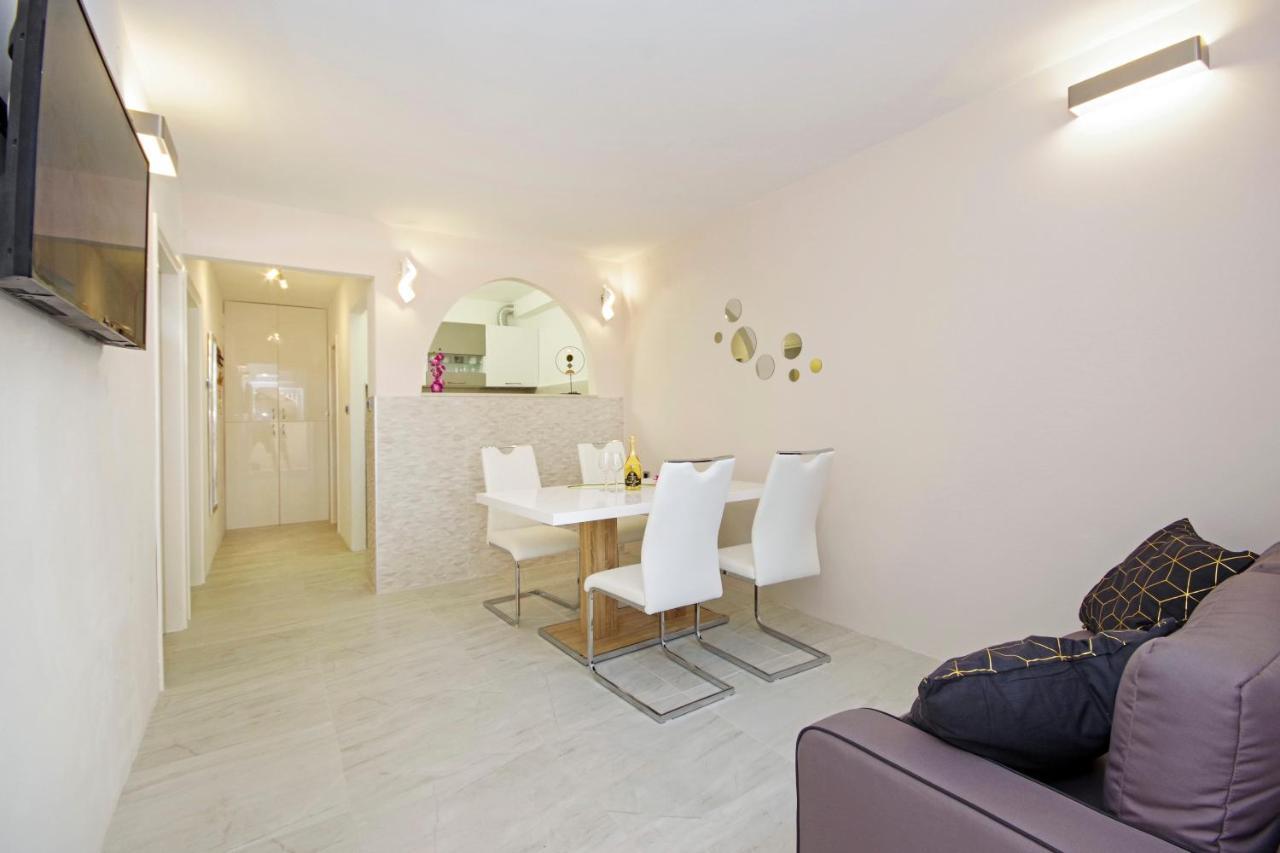 Apartamento Symphony Garden: Modern, New Split
