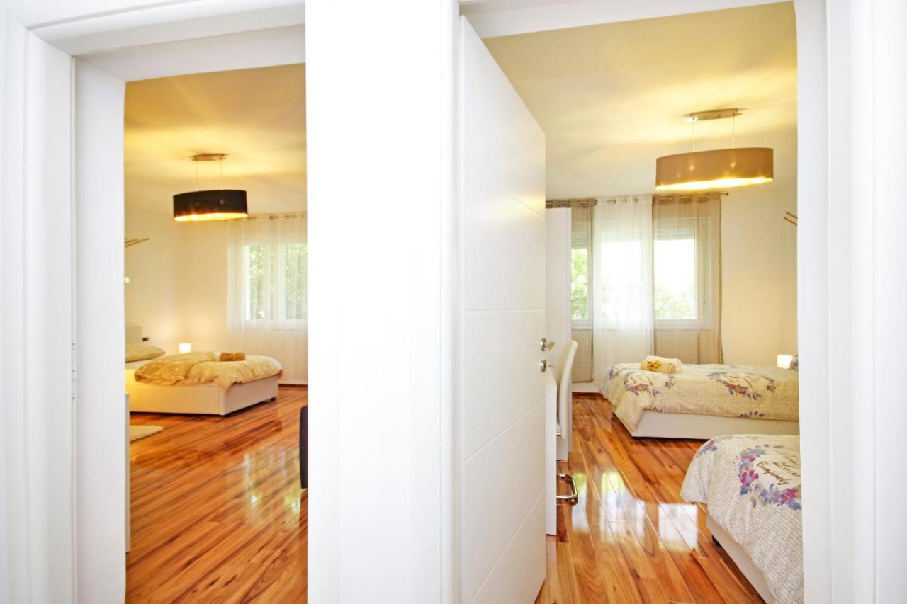 Symphony Veranda: Modern, New Apartamento Split