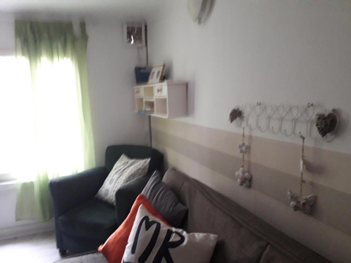 After Eight Apartment Split
