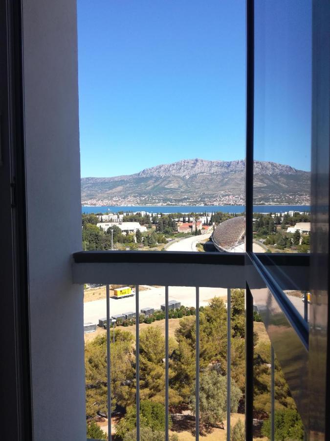 Ita Apartment Split