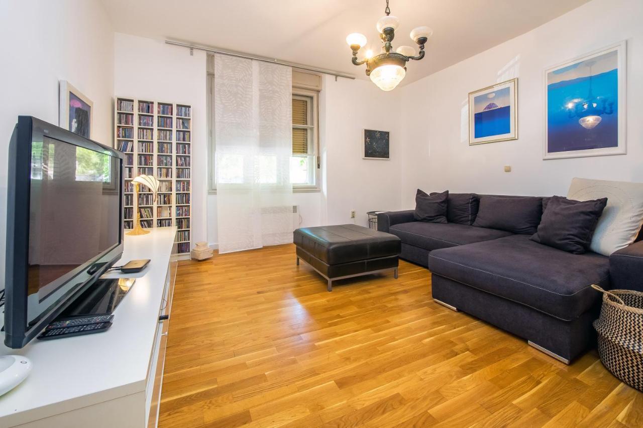 Minimalist Hidden Gem Spacious Flat In Center Apartman Split