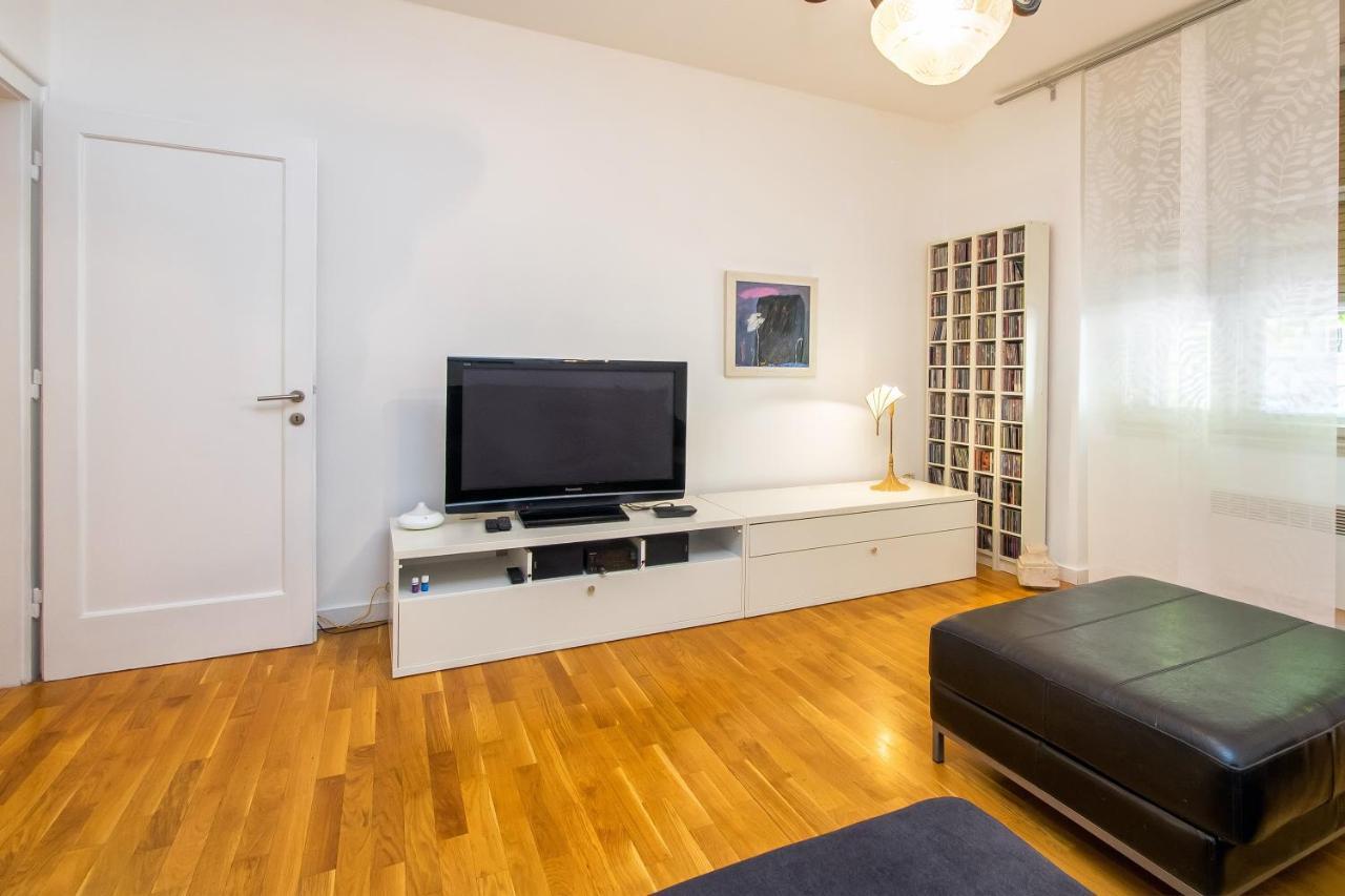 Minimalist Hidden Gem Spacious Flat In Center Apartman Split