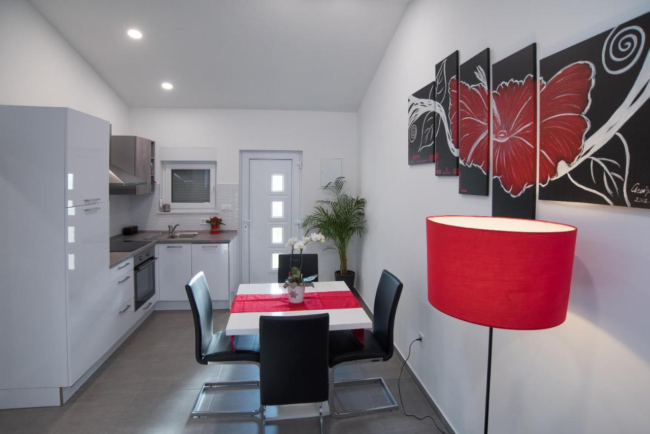 Apartment Marija 2 *