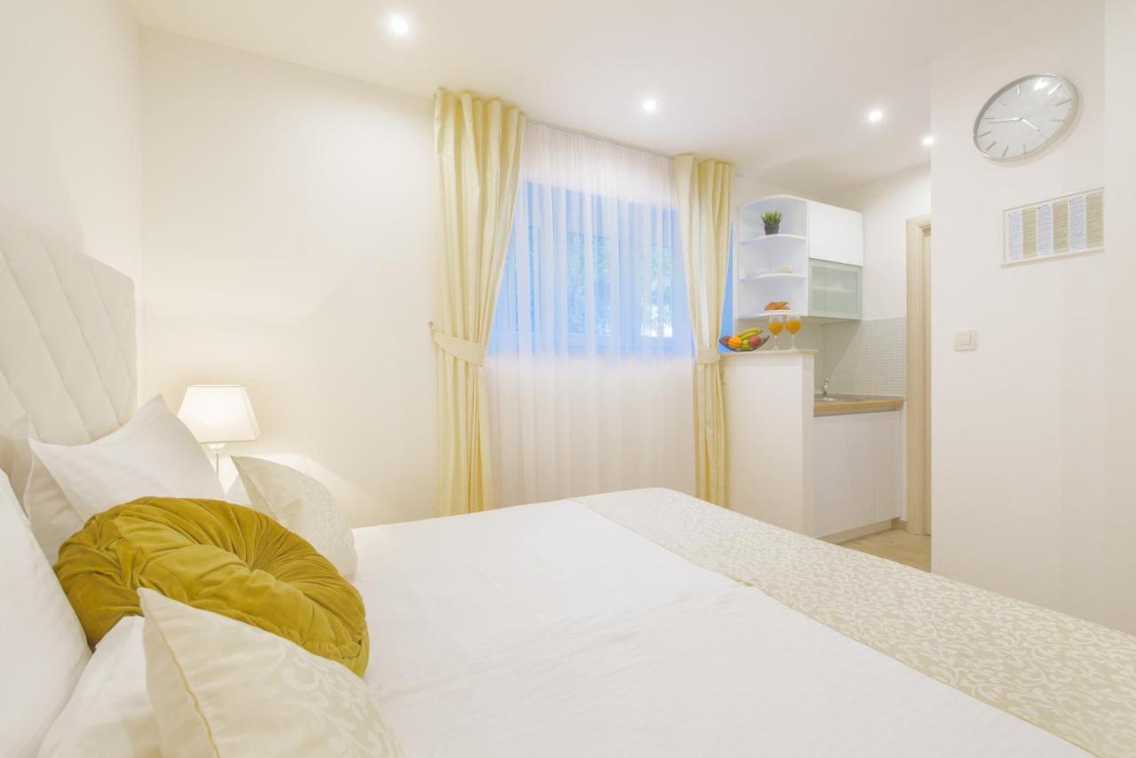 Apartman Location Split