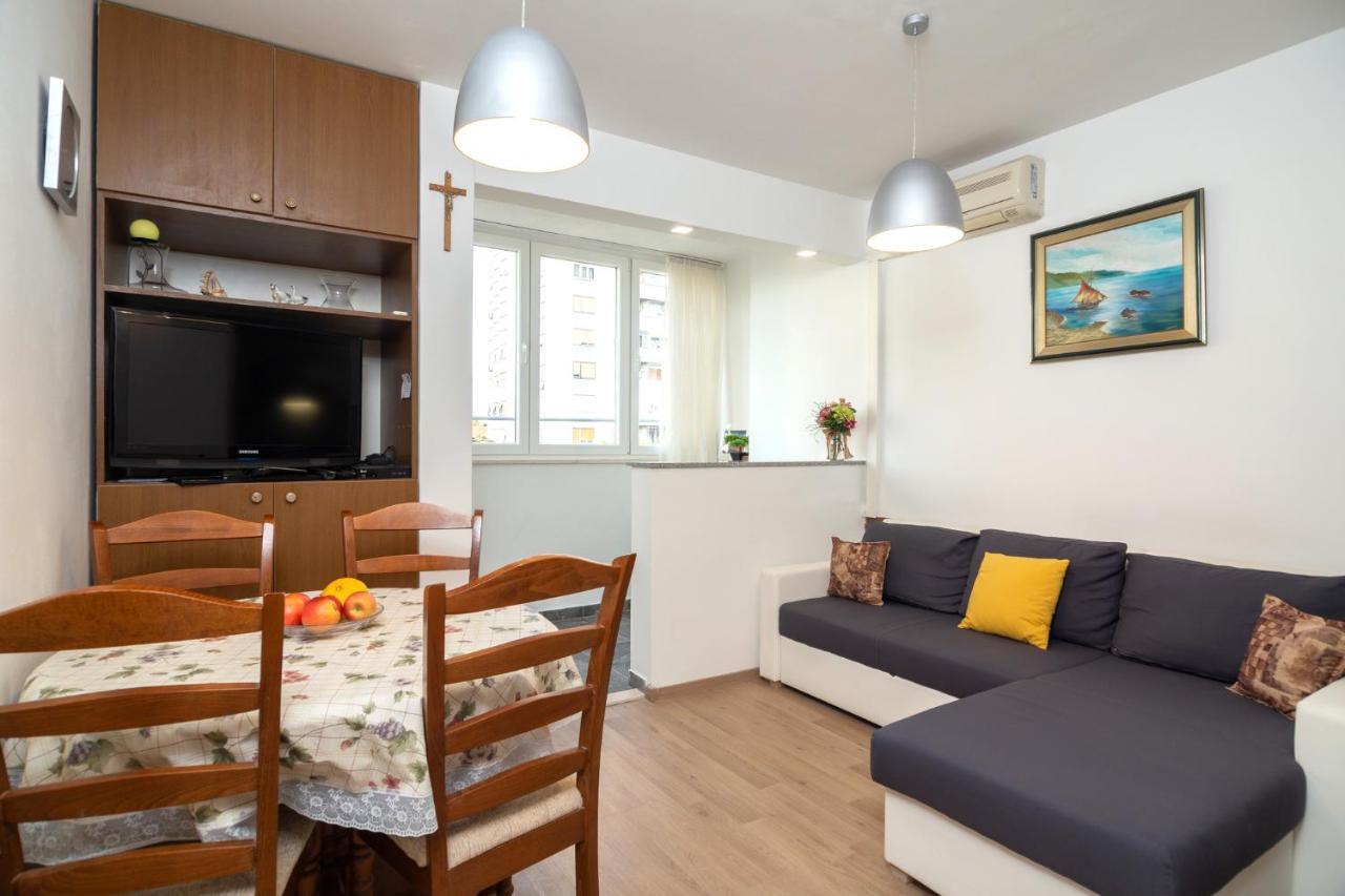 Anica Apartment *