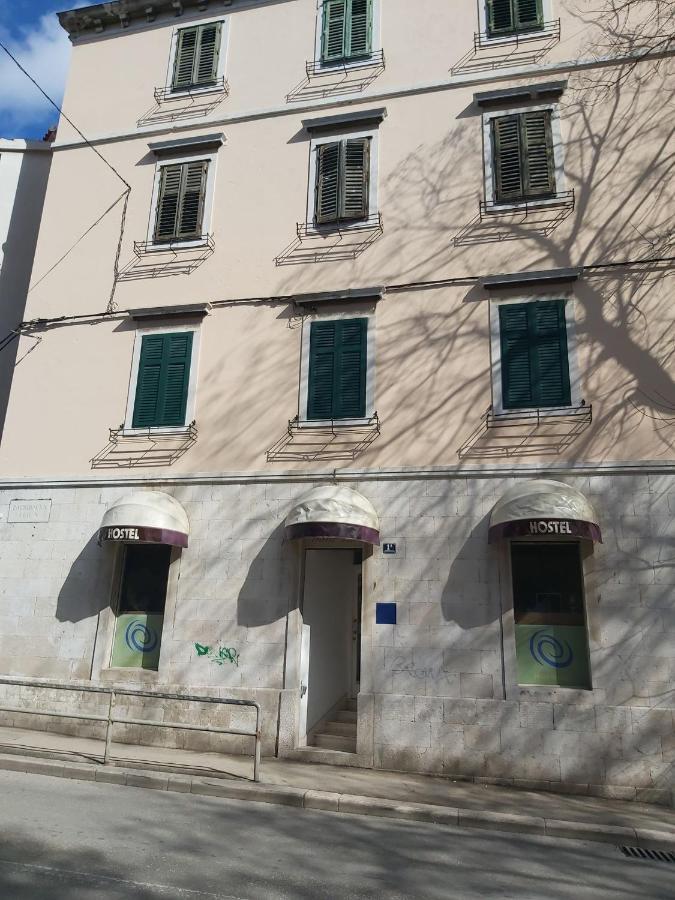 Hurricane Hostel *