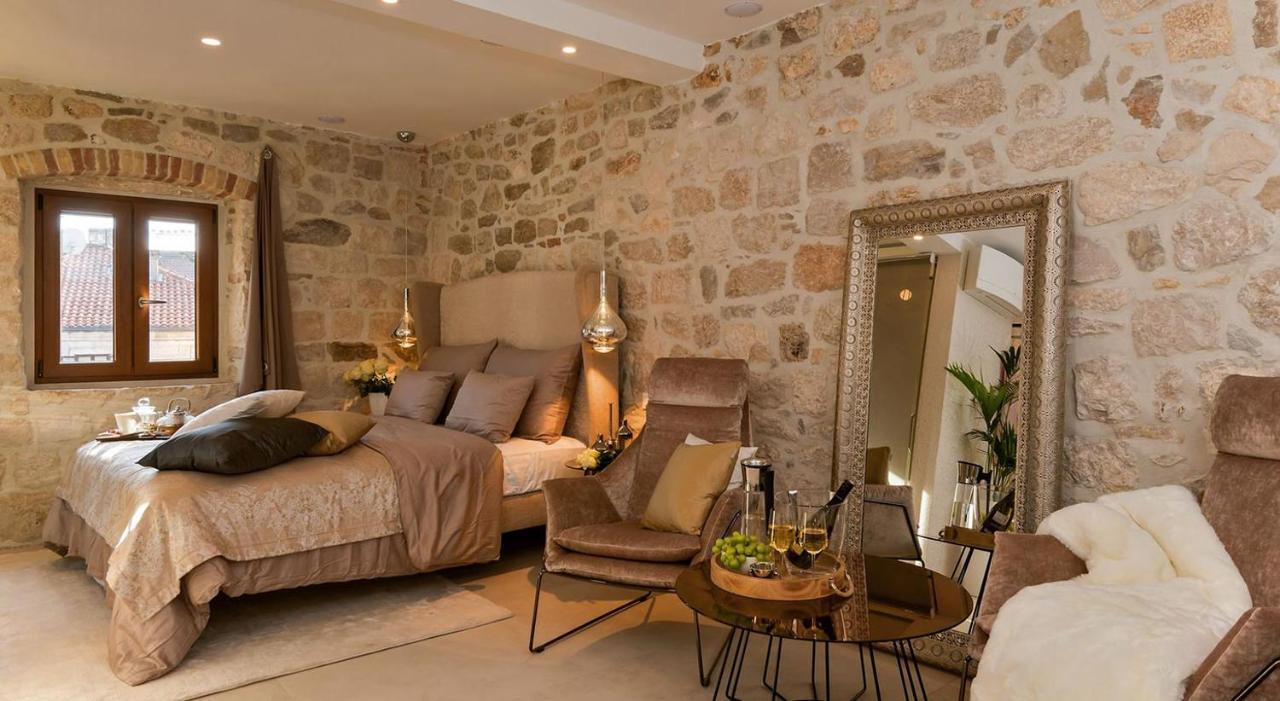 Luxury Studio Eminence In The Old Center Of On Pjaca Square Split