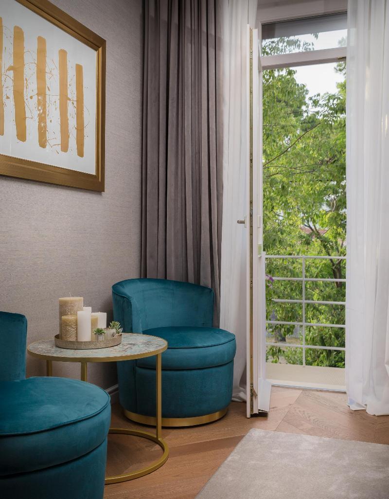 Five Elements Luxury Acomodação com café da manhã  4*