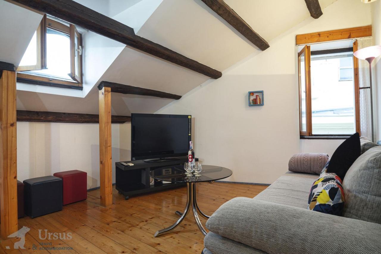 Lira Apartment *
