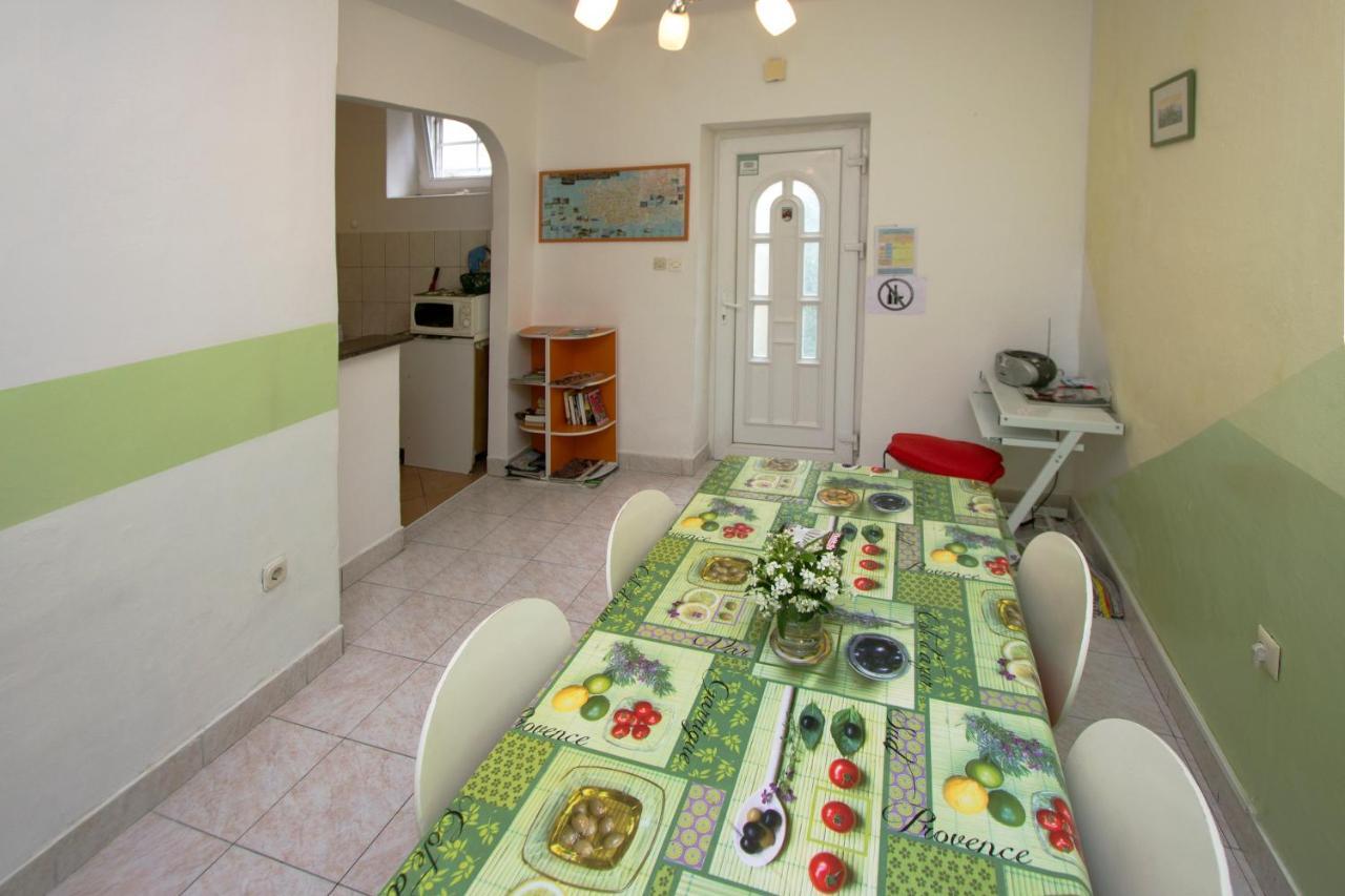 Guest House With Garden - Zuvan 3* Split