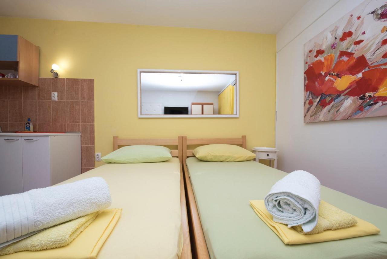 Guest house Studios Lavender Split
