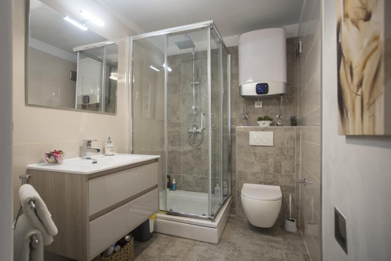 Apartman Antica With Yard & Bbq Split