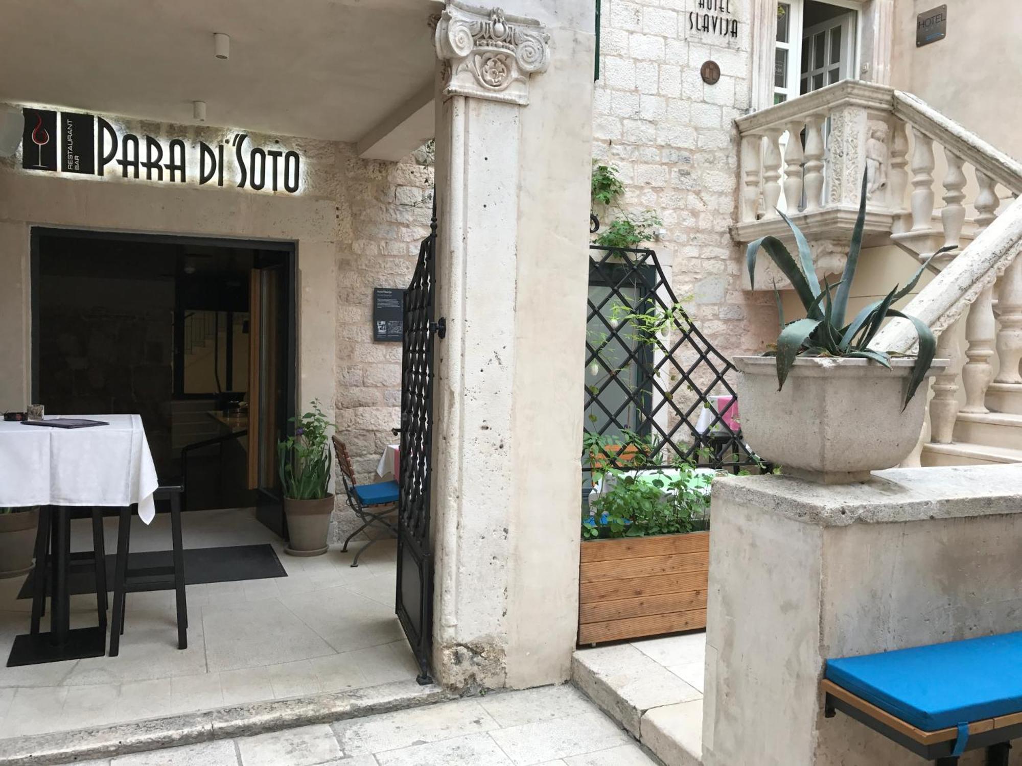 Slavija Culture Heritage 4*