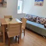 Apartment Leni