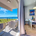 Luxury Seaside Apartment By Litto