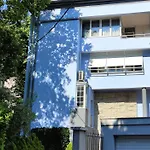 Blue Stella Luxury Apartment