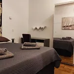 Spacious Apartment Near City Center And The Beach