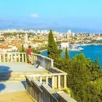 I Love Split Apartments