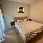 Luxe 4Br Apartment Split