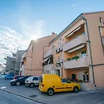 Apartment Krbavska