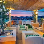 Villa Marjan - 3 Bdr, 3 Bath, Parking