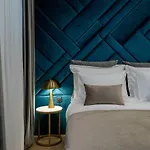 Amelie Luxury Rooms 1