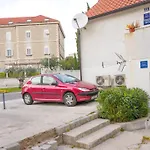 Bliss Apartments With Free Parking