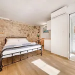Apartments Jerolim