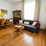Central Garden View Home