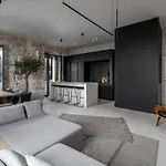 Architect\'S Seafront Flat