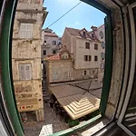 Top Center