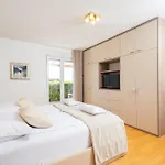 Apartment Leonarda ***