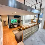 Studio Apartman Leo
