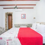Garden Apartment Hotel