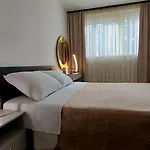 Lirik Apartment