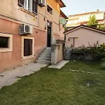 Tranquil Urban Escape