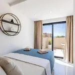 Vista Apartments
